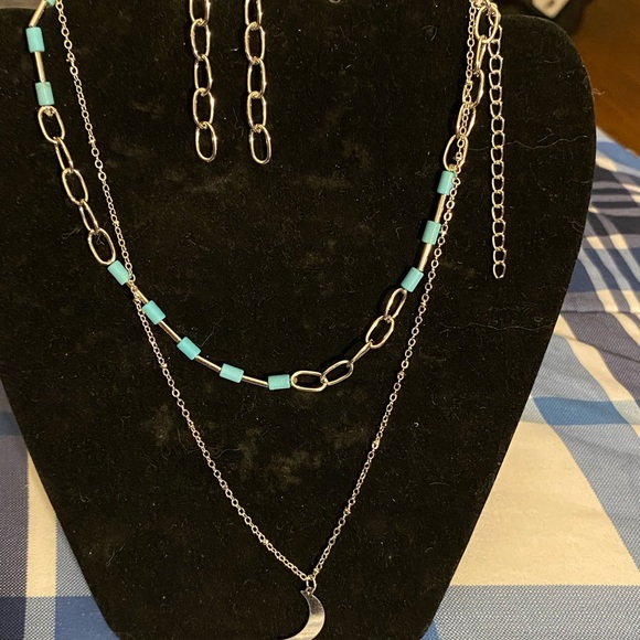 Jewelry - Silver and Blue Beaded Necklace Set